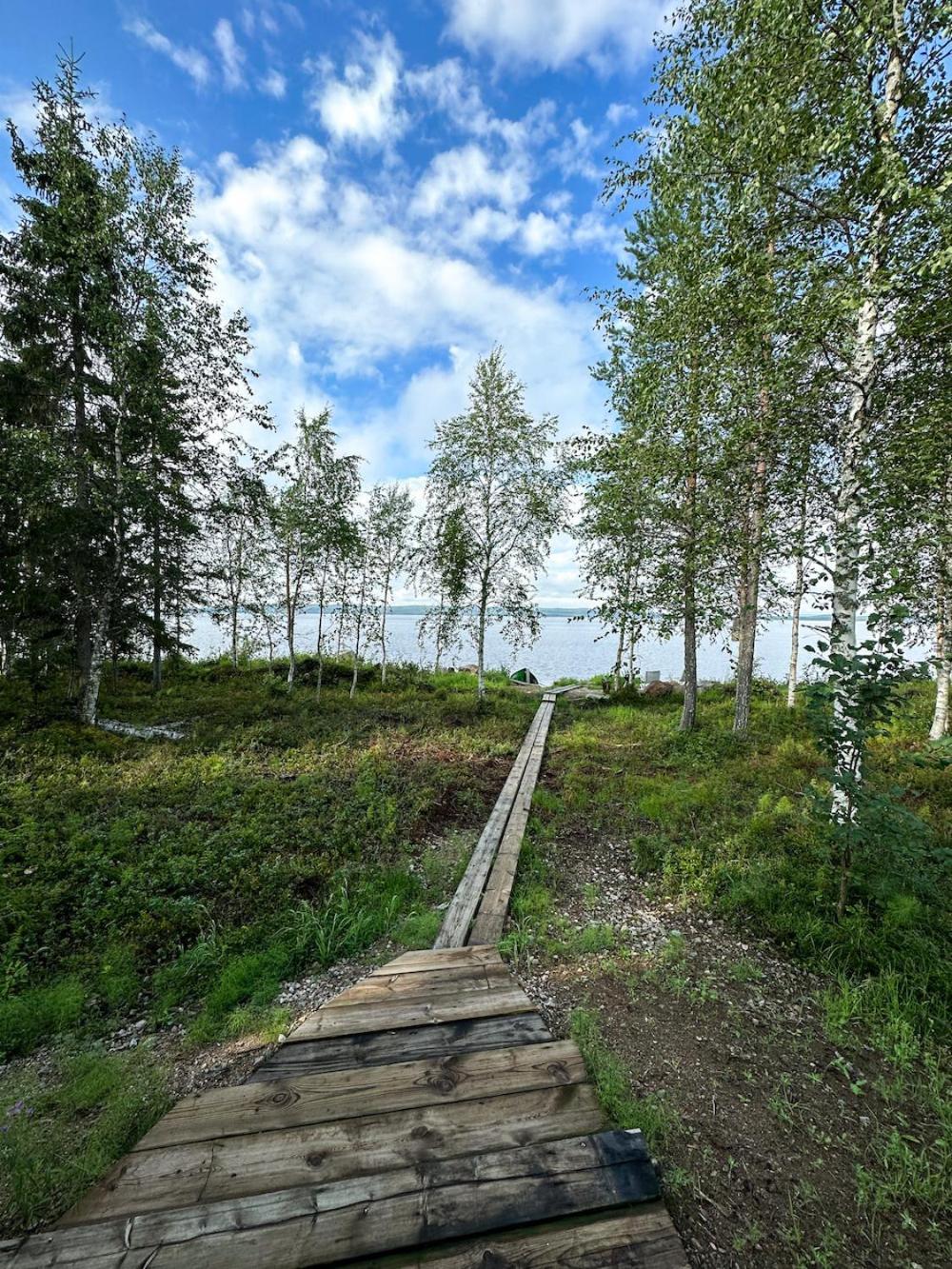 Отель Napapiirin Jaervilomat Luukonniemi Экстерьер фото